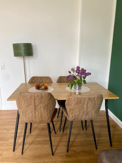 2-Zimmer Zentral In Ferdinandshof, Wlan Modern Zewnętrze zdjęcie