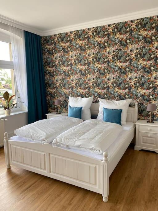 2-Zimmer Zentral In Ferdinandshof, Wlan Modern Zewnętrze zdjęcie